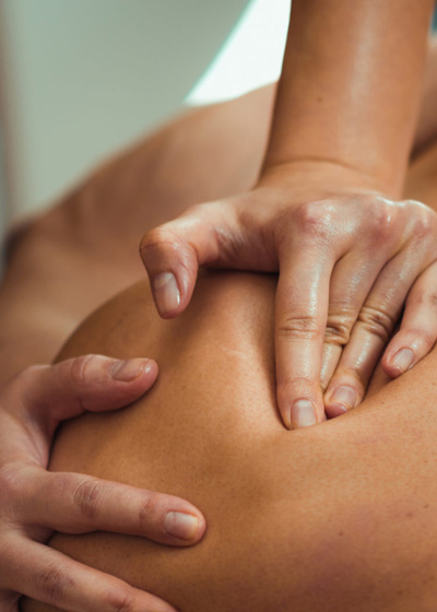 Massage for sportsskader eller velvære hos Rødovre Fysioterapi & Sundhedshus, vi dækker hele København. 